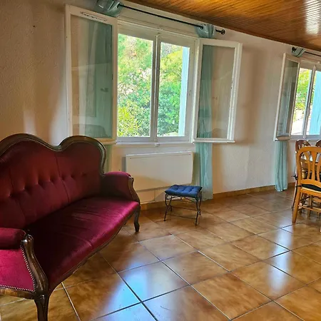 Des Cèdres La Franqui