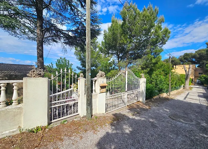 Des Cedres La Franqui *